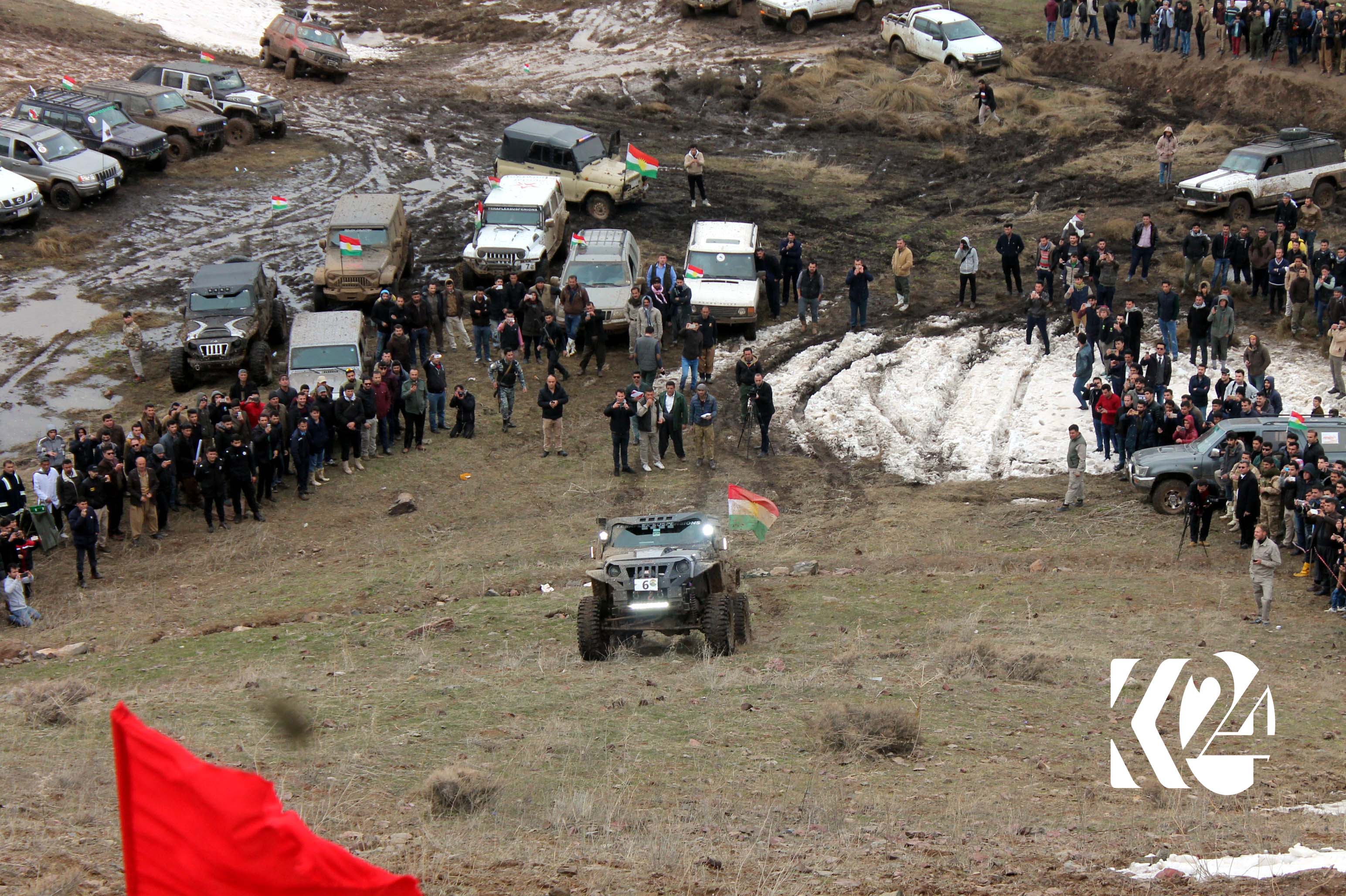 بە وێنە.. فێستیڤاڵی بەفر لە حاجی ئۆمەر